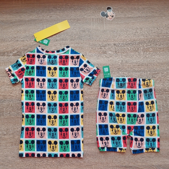 Gap Mickey pajamas size 6 - Picture 9 of 16